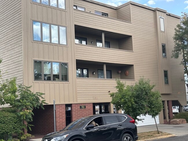 property at 703 N 29th St