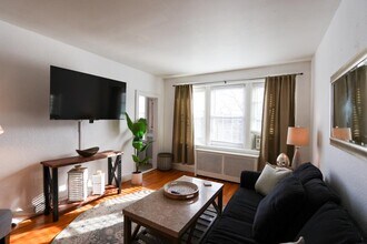 90 Kilsyth Rd in Boston, MA - Foto de edificio - Building Photo