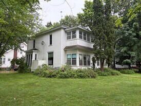 1104 7th St E in Menomonie, WI - Building Photo
