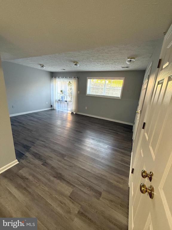 8362 Millwood Dr in West Springfield, VA - Building Photo - Building Photo