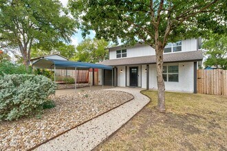 500 Arbor Ln in Austin, TX - Building Photo - Building Photo