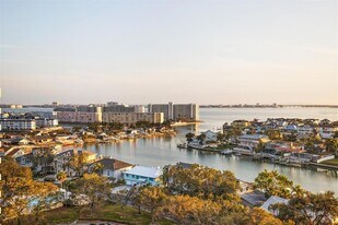 5950 Pelican Bay Plaza S, Unit 2E in Gulfport, FL - Building Photo
