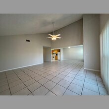 7247 Albany Rd in Ft. Myers, FL - Building Photo - Building Photo