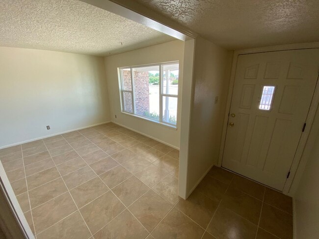 5304 Cornell Ave in El Paso, TX - Building Photo - Building Photo