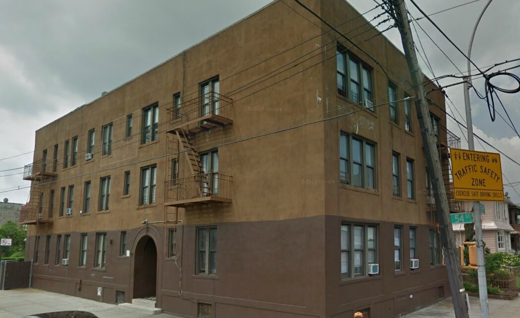 354 E 54th St in Brooklyn, NY - Foto de edificio