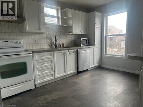 64 Gage Ave S in Hamilton, ON - Building Photo - Building Photo