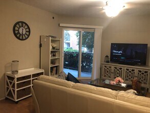 3315 Wyndham Cir in Alexandria, VA - Building Photo - Building Photo