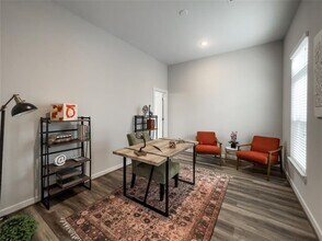 5815 Fairdale Ln in Houston, TX - Building Photo - Building Photo