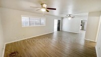 405 Glade St in College Station, TX - Building Photo - Building Photo