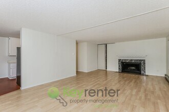 2210 NE 92nd St in Seattle, WA - Building Photo - Building Photo