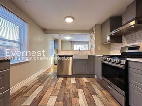 1985 Ingalls St in Lakewood, CO - Building Photo - Building Photo