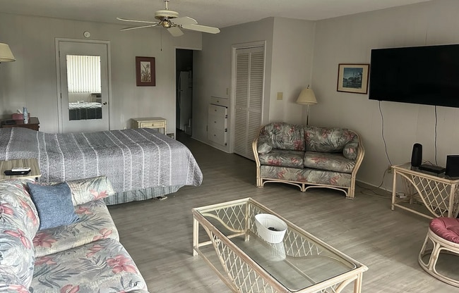 property at 7 Foxfire Blvd