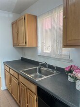 1 Granada Crescent in White Plains, NY - Building Photo - Building Photo
