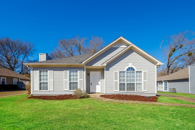 104 Stonehaven Dr