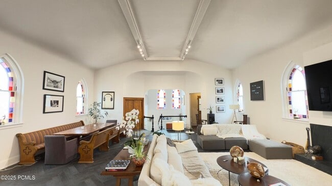 property at 402 Park Ave