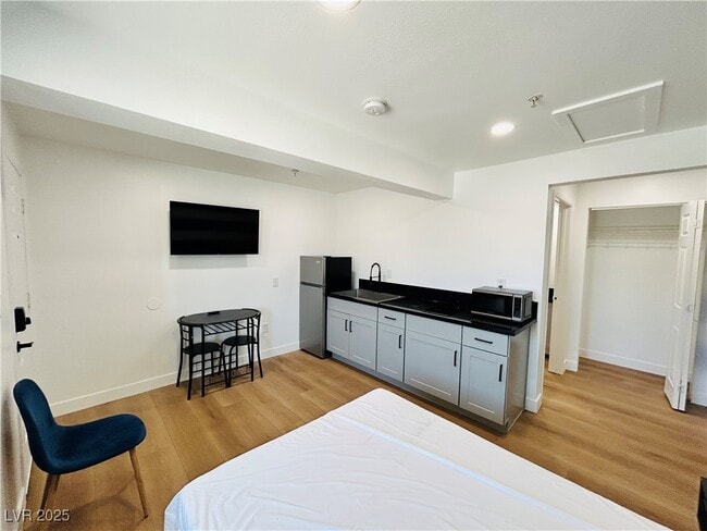 property at 1418 S 3rd St