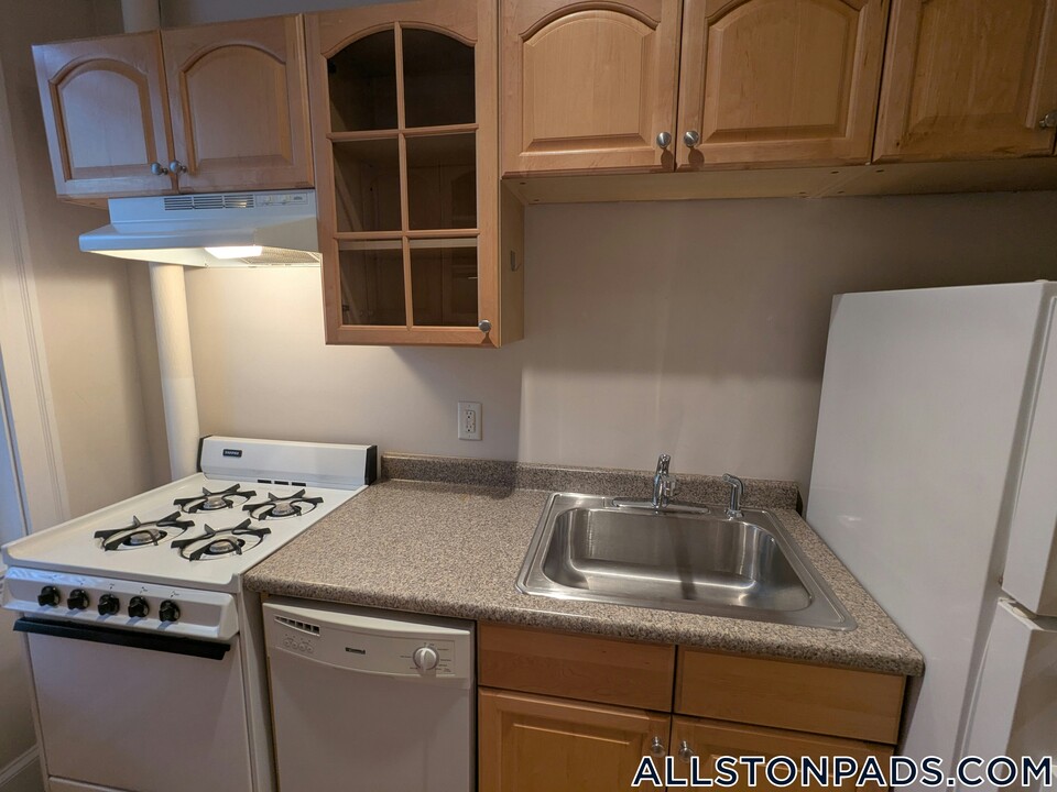 33 Walbridge St in Brookline, MA - Foto de edificio