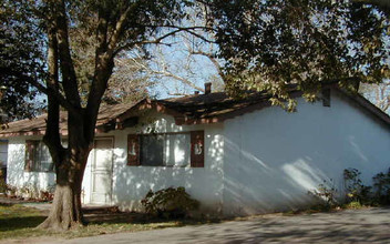 1129-1139 Azusa St in Sacramento, CA - Building Photo - Building Photo