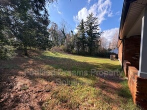 4738 Eastwin Dr in Winston-Salem, NC - Building Photo - Building Photo