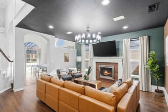 5717 Christy Ln in Haltom City, TX - Building Photo - Building Photo