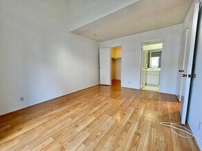 336 Park Shadow Ct in Baldwin Park, CA - Foto de edificio - Building Photo
