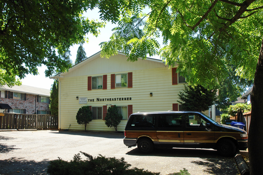 The Northeasterner in Portland, OR - Foto de edificio