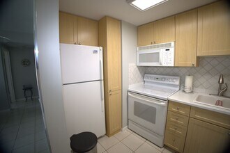 58 N Collier Blvd in Marco Island, FL - Building Photo - Building Photo
