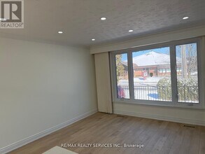 234 Morden Rd in Oakville, ON - Building Photo - Building Photo