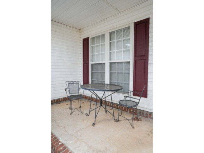 2109 Bristol Dr in Jonesboro, AR - Building Photo - Building Photo