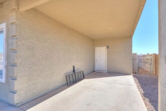 9399 W Tinajas Dr in Arizona City, AZ - Building Photo - Building Photo