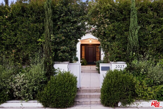 property at 2027 Canyon Dr