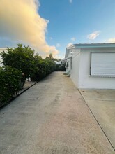 121 N Las Olas Dr in Jensen Beach, FL - Building Photo - Building Photo