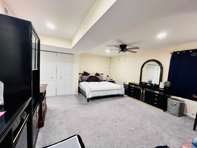 property at 5504 Lakewhite Ct