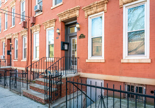 619 Willow Ave in Hoboken, NJ - Building Photo - Building Photo