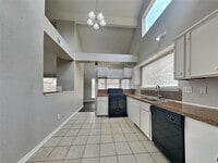 16327 Petaluma Dr photo'