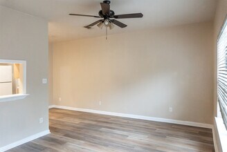 2403 Hartsfield Rd in Tallahassee, FL - Building Photo - Building Photo