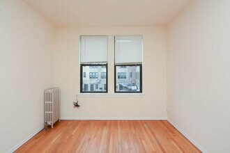 2737 N Spaulding Ave in Chicago, IL - Building Photo - Building Photo