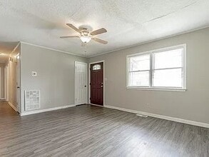 708 Fair St in Newberry, SC - Foto de edificio - Building Photo