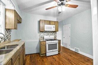 1302 S 61st Ave in Cicero, IL - Building Photo - Building Photo