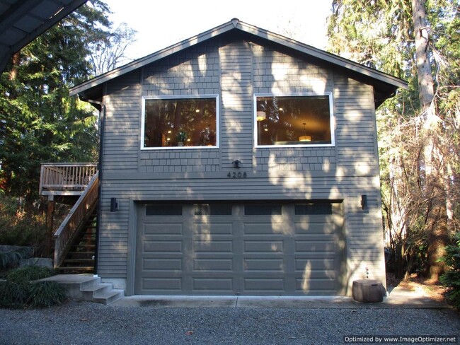 4208 Forest Beach Dr NW in Gig Harbor, WA - Building Photo - Building Photo