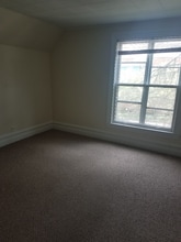 115 N 5th St, Unit Upper in St. Charles, IL - Building Photo - Building Photo