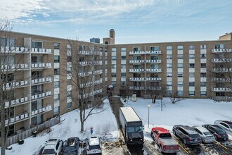 Continental West Condominium in Rocky River, OH - Building Photo - Building Photo