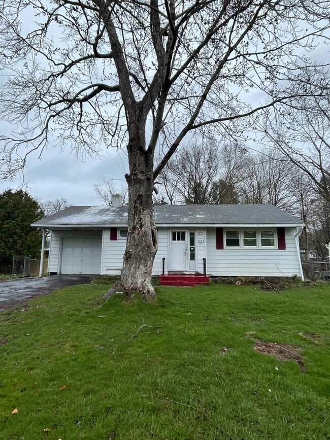 property at 923 Jamesville Ave