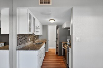 1228 E Lawrence Ln in Phoenix, AZ - Building Photo - Building Photo