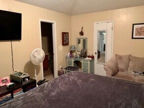 2525 Allen Ridge Dr in Bryan, TX - Building Photo - Building Photo