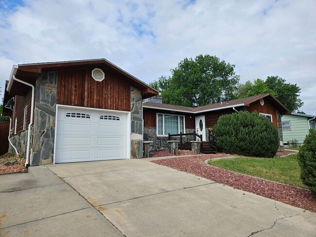 property at 1407 N 7th St