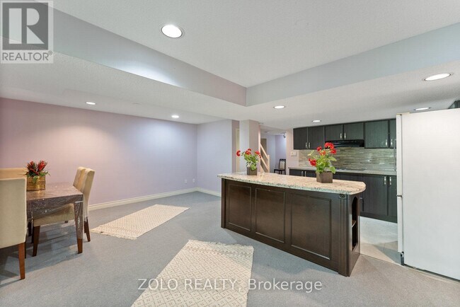 27 Abraham Ave in Markham, ON - Building Photo - Building Photo