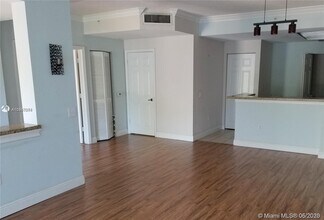 2809 Amalei Dr-Unit -102 in Palm Beach Gardens, FL - Building Photo - Building Photo