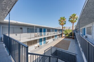 Sugartree Apartments in Las Vegas, NV - Foto de edificio - Building Photo
