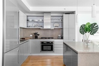 77 Hudson St in Jersey City, NJ - Building Photo - Building Photo